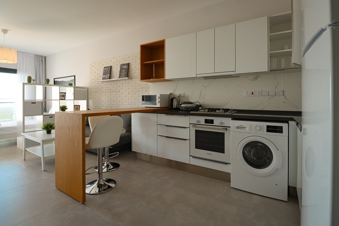 Caesar Blue – Studio Long – salon z aneksem, przykładowa aranżacja (1)